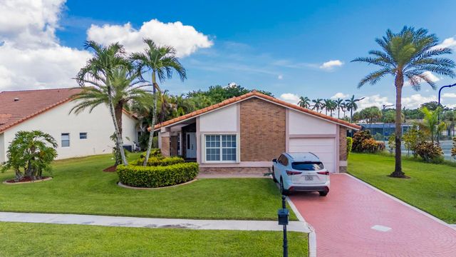 19626 Sea Pines Way, Boca Raton, FL 33498