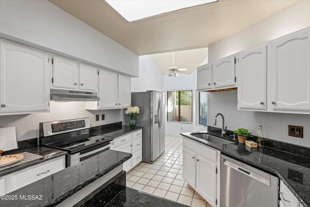 5217 N 1st Avenue, Tucson, AZ 85718