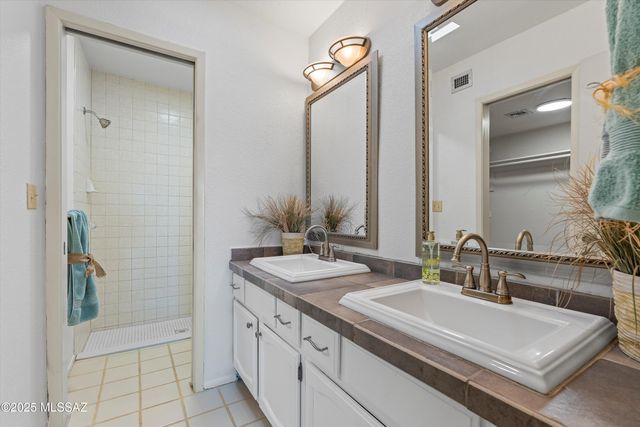 5217 N 1st Avenue, Tucson, AZ 85718