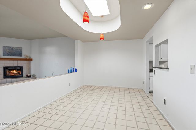 5217 N 1st Avenue, Tucson, AZ 85718