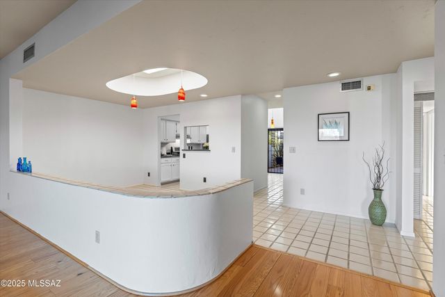 5217 N 1st Avenue, Tucson, AZ 85718