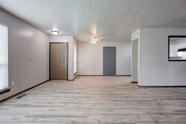 3815 Belhaven Circle 3817, Norman, OK 73072
