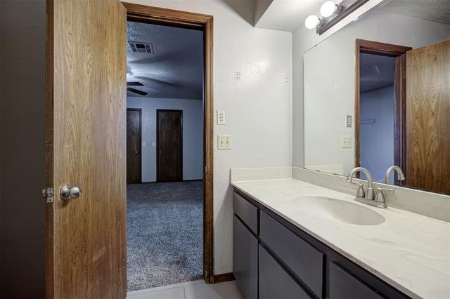 3815 Belhaven Circle 3817, Norman, OK 73072