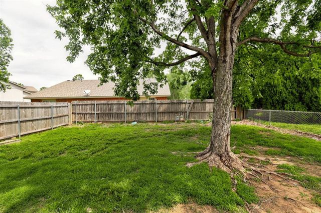 3815 Belhaven Circle 3817, Norman, OK 73072