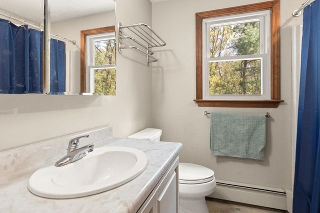 8 Matthew Lane, Chelmsford, MA 01824