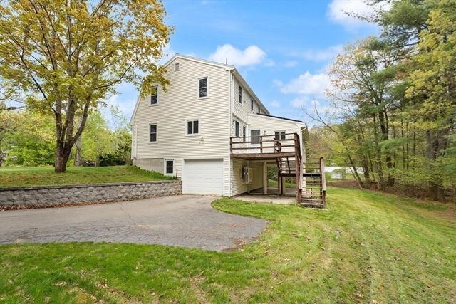 8 Matthew Lane, Chelmsford, MA 01824