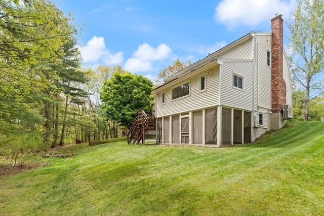 8 Matthew Lane, Chelmsford, MA 01824