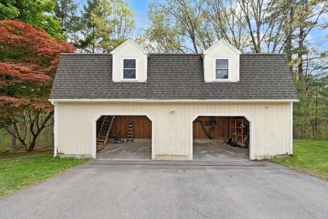 8 Matthew Lane, Chelmsford, MA 01824