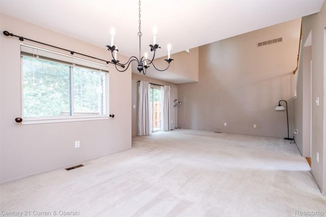 6565 Quail Run Circle, Westland, MI 48185