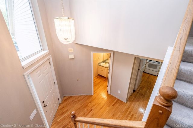 6565 Quail Run Circle, Westland, MI 48185