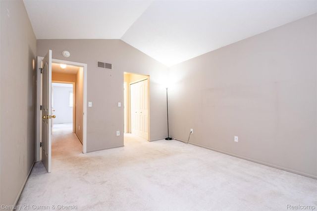 6565 Quail Run Circle, Westland, MI 48185