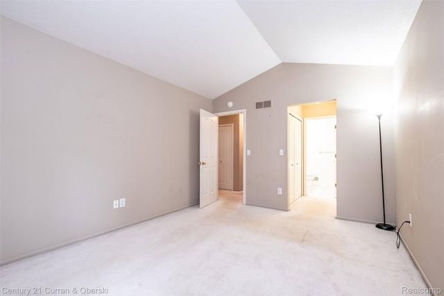 6565 Quail Run Circle, Westland, MI 48185