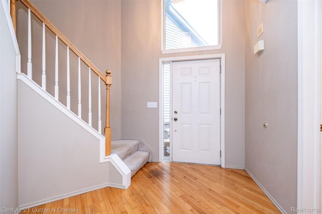 6565 Quail Run Circle, Westland, MI 48185