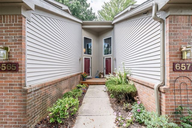 6565 Quail Run Circle, Westland, MI 48185