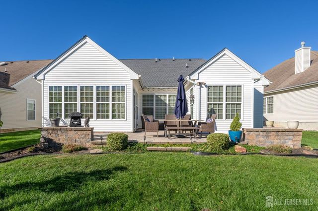 416 Melrose Way, Monroe, NJ 08831