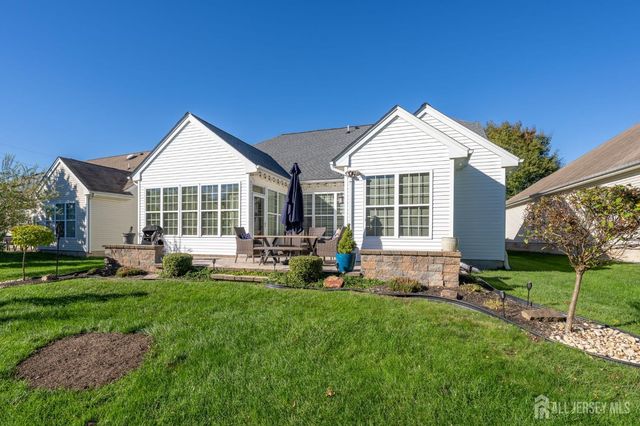 416 Melrose Way, Monroe, NJ 08831