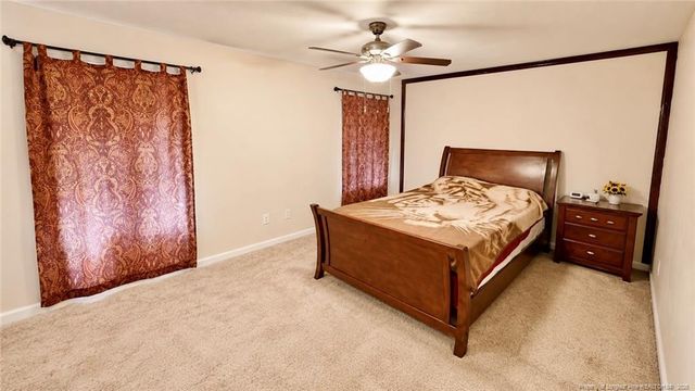 118 Woodbine Drive, Raeford, NC 28376