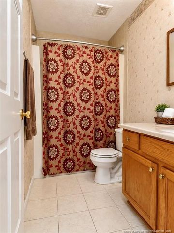 118 Woodbine Drive, Raeford, NC 28376