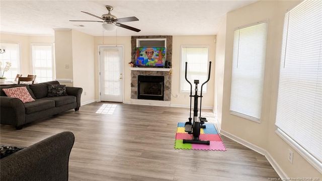 118 Woodbine Drive, Raeford, NC 28376