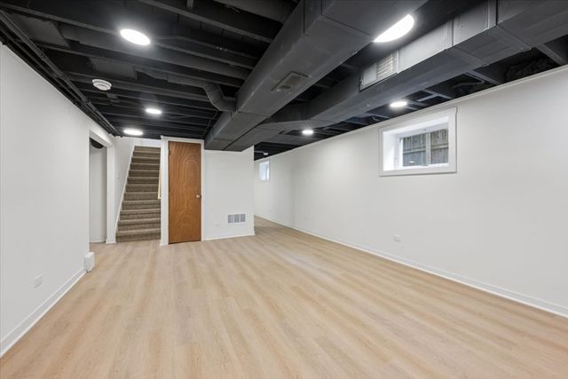 904 HAYES Avenue, Oak Park, IL 60302