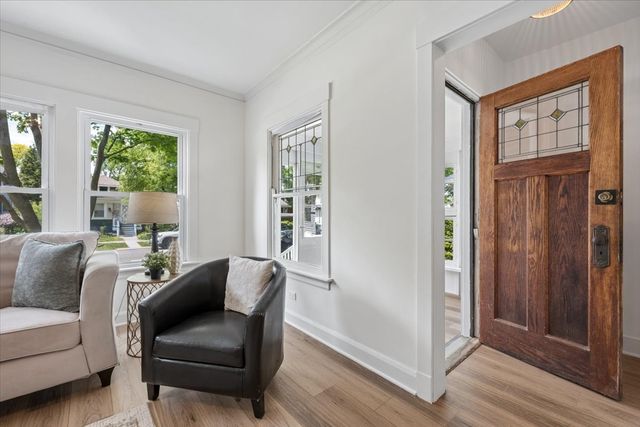 904 HAYES Avenue, Oak Park, IL 60302