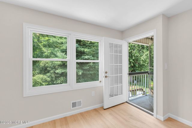 14 Mayfair Court, Little Silver, NJ 07739