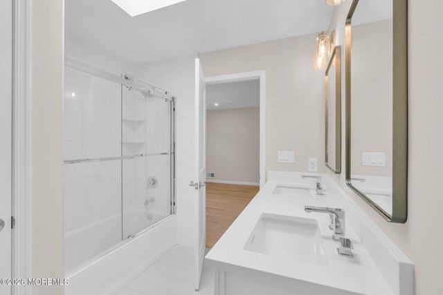 14 Mayfair Court, Little Silver, NJ 07739