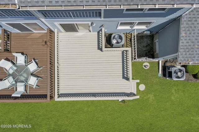 14 Mayfair Court, Little Silver, NJ 07739