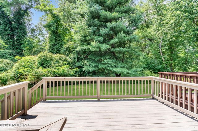 14 Mayfair Court, Little Silver, NJ 07739