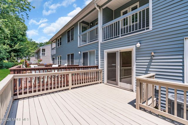 14 Mayfair Court, Little Silver, NJ 07739