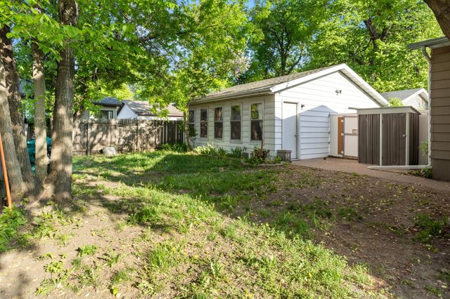 405 14th Street N, Moorhead, MN 56560
