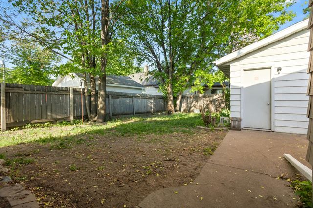 405 14th Street N, Moorhead, MN 56560
