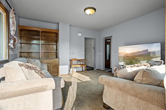 405 14th Street N, Moorhead, MN 56560