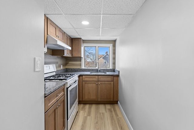 36 Mcclure Place, Fall River, MA 02720