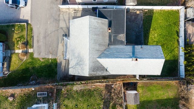 36 Mcclure Place, Fall River, MA 02720