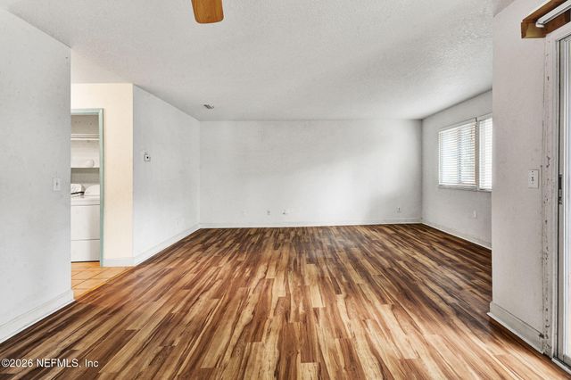 1800 PARK Avenue 232, Orange Park, FL 32073