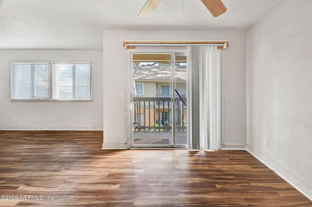 1800 PARK Avenue 232, Orange Park, FL 32073
