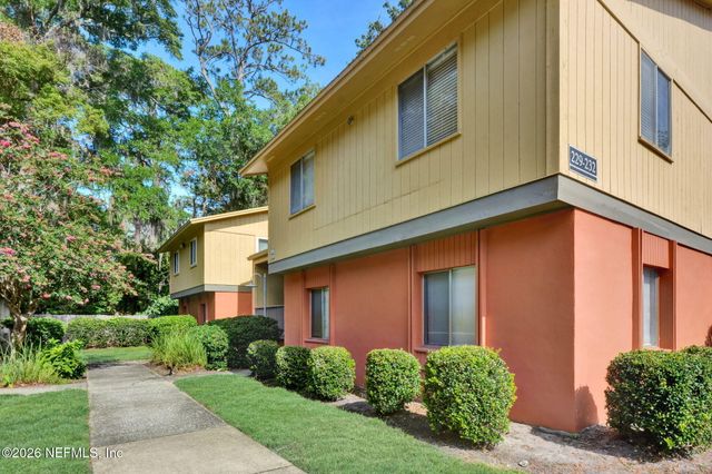1800 PARK Avenue 232, Orange Park, FL 32073