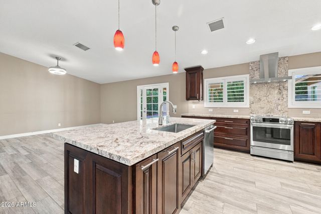 10720 E CLINTON Street, Scottsdale, AZ 85259