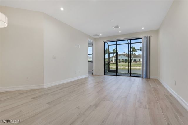 7540 Carnegie WAY, Naples, FL 34119