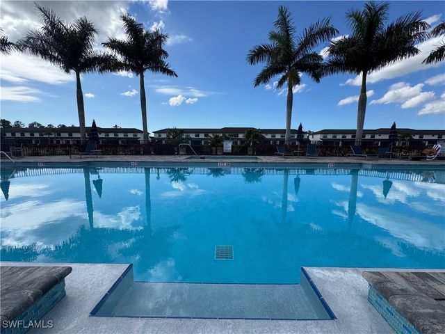 7540 Carnegie WAY, Naples, FL 34119