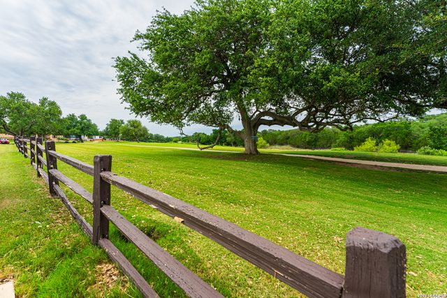 107 Thomas Frost, Blanco, TX 78606