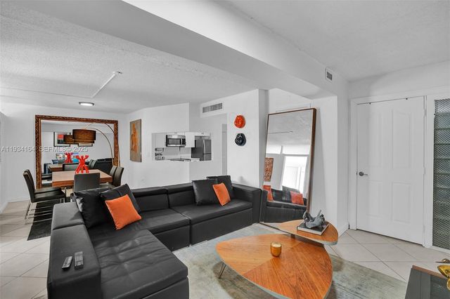 1780 NE 191st St 304-2, Miami, FL 33179