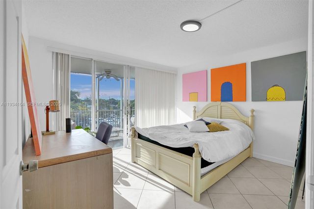 1780 NE 191st St 304-2, Miami, FL 33179