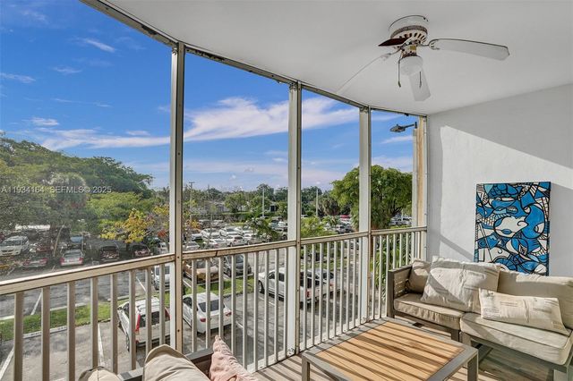 1780 NE 191st St 304-2, Miami, FL 33179