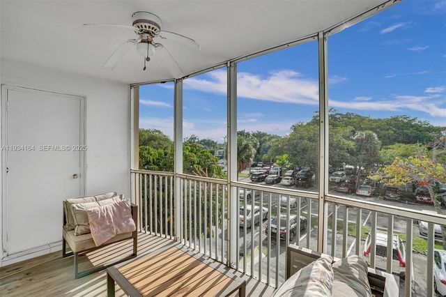 1780 NE 191st St 304-2, Miami, FL 33179