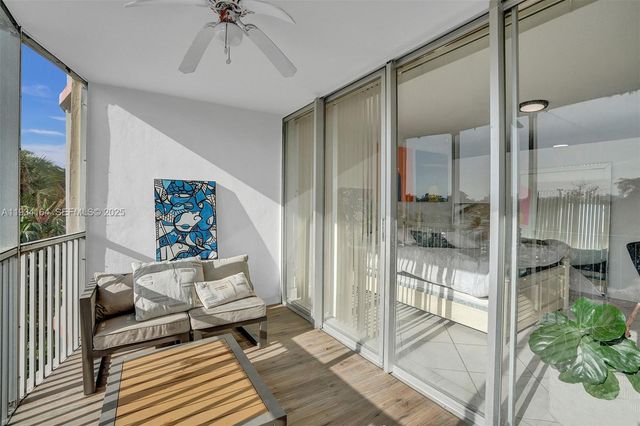 1780 NE 191st St 304-2, Miami, FL 33179