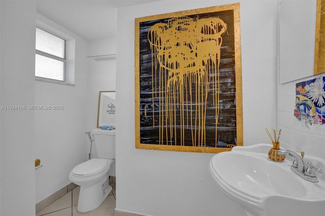 1780 NE 191st St 304-2, Miami, FL 33179