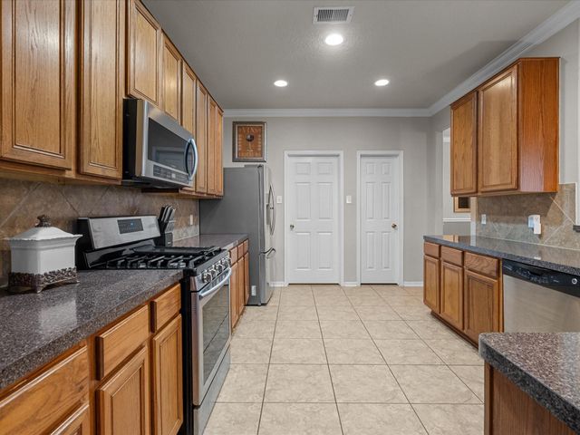 5922 Rosemary Circle, Baytown, TX 77521
