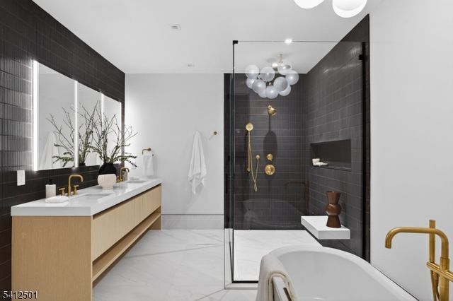 16 Paris Ave 3, Rockleigh Boro, NJ 07647